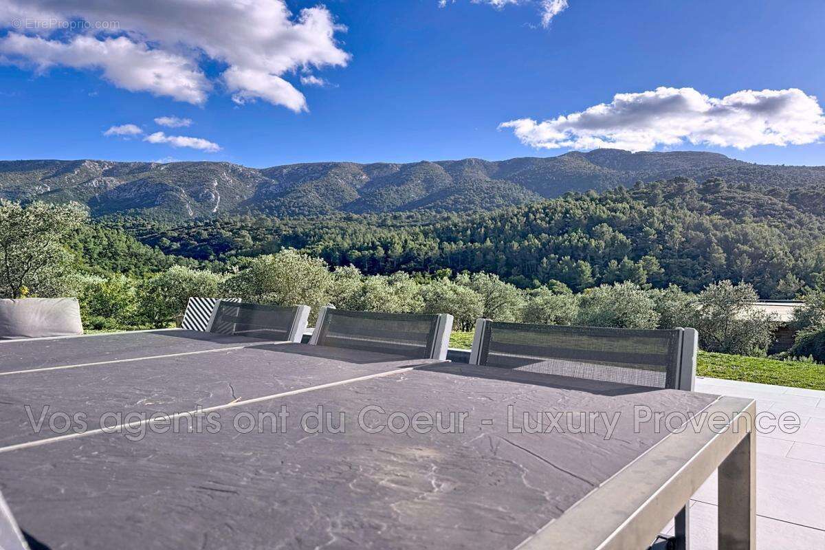 Maison à VAUVENARGUES