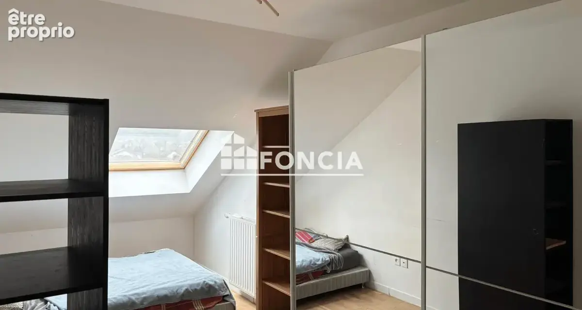 QUARTIER CHAMPS GUILLAUME / BOIS ROCHEFORT : 3 pièces traversant situé au dernier étage avec ascenseur - photo 3