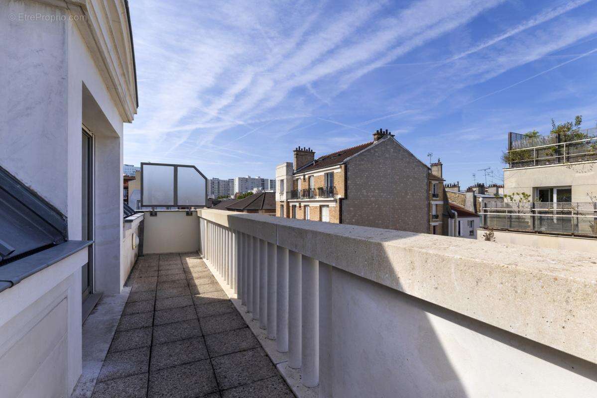 Appartement à LEVALLOIS-PERRET