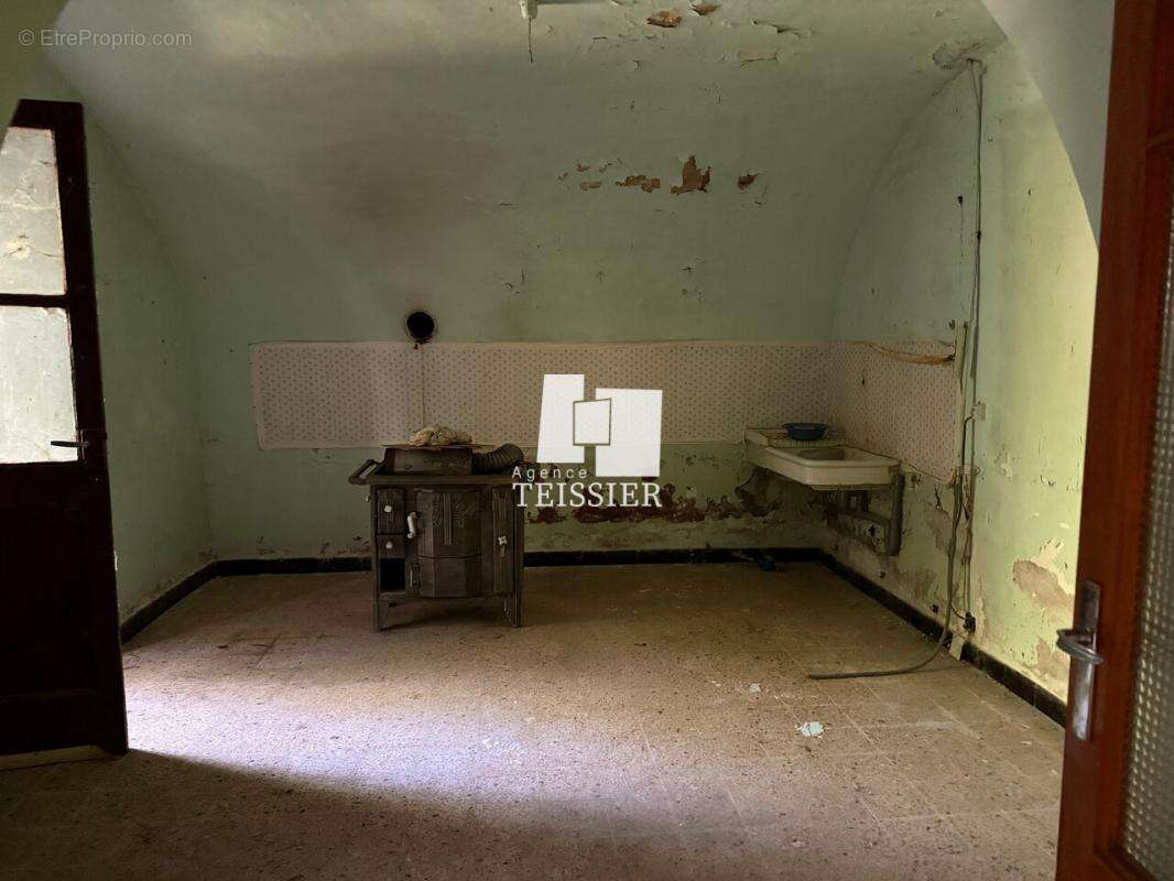 Maison à SAINT-PAUL-LE-JEUNE