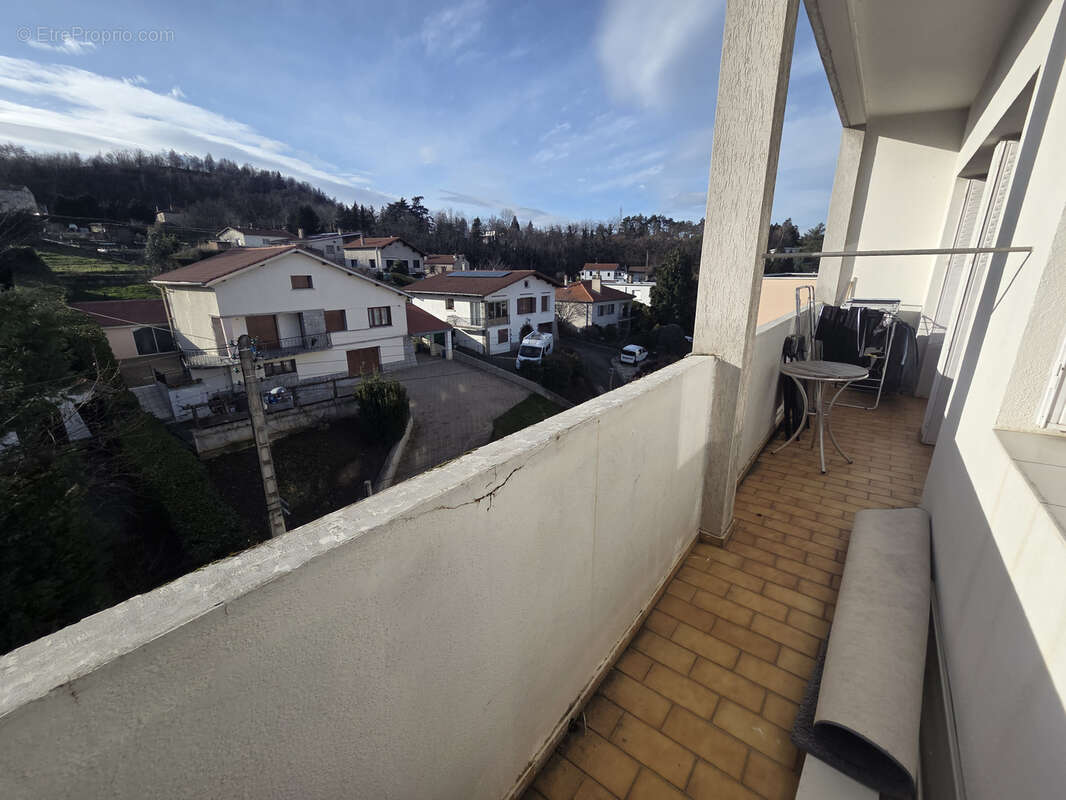 Appartement à SAINT-ETIENNE