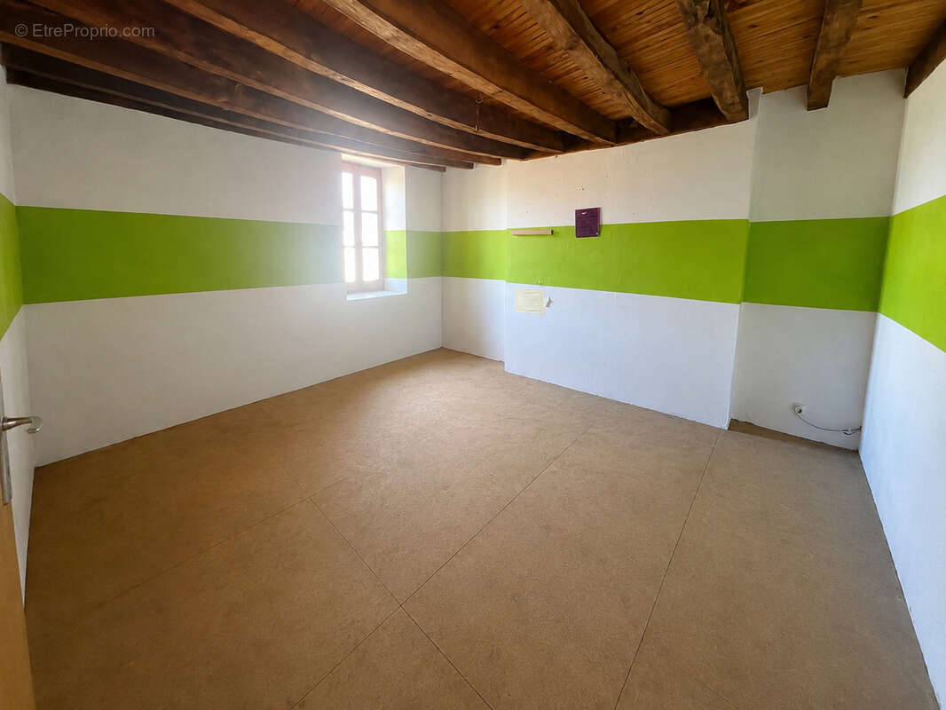 Appartement 140 m² à Saint-Maurice-La-Souterraine  - photo 14