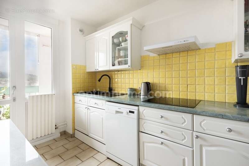 Appartement à SAINT-GENIS-LAVAL