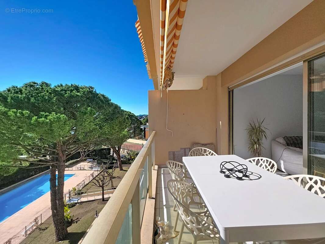 Appartement à LE CANNET