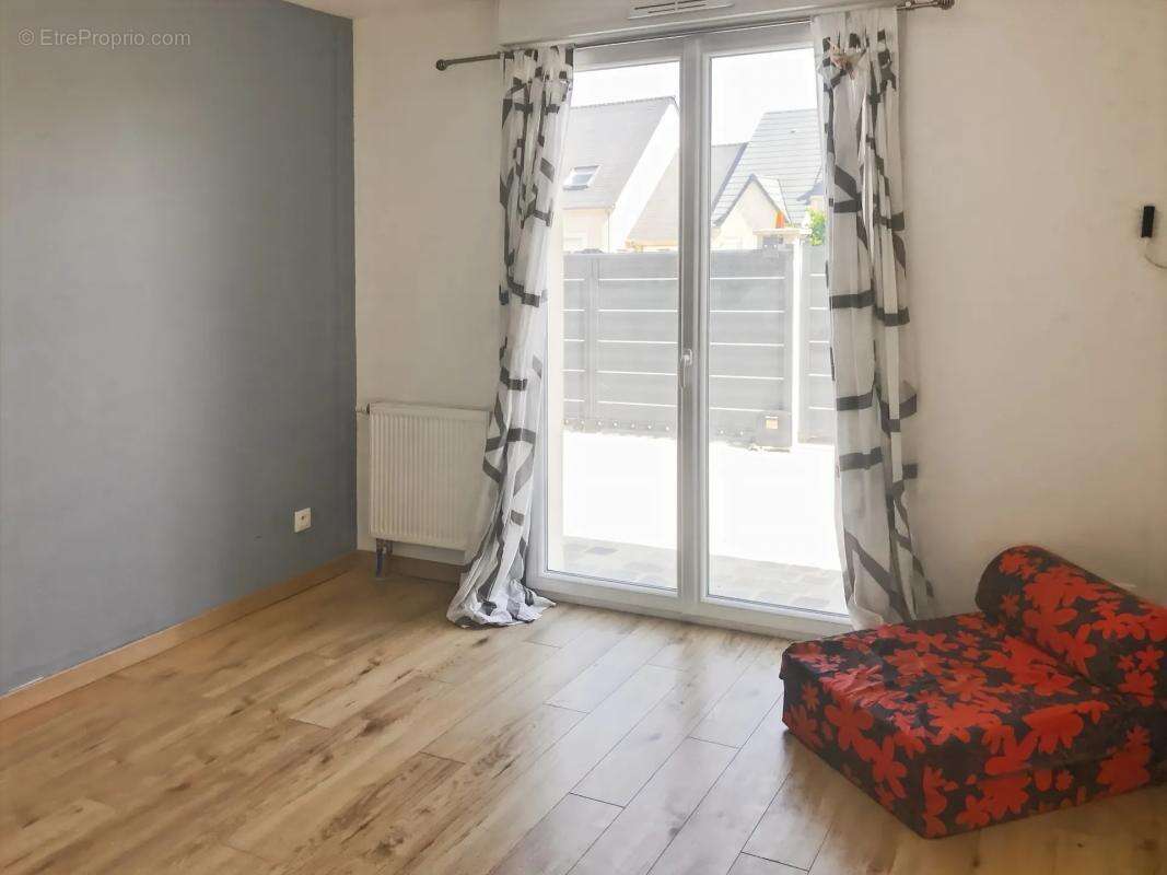 Maison à SAINT-LUBIN-DES-JONCHERETS