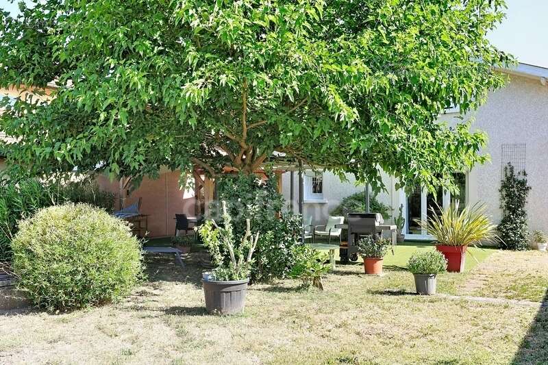Maison Familiale de 141 m² à Tignieu-Jameyzieu - A découvrir sans attendre ! - photo 16