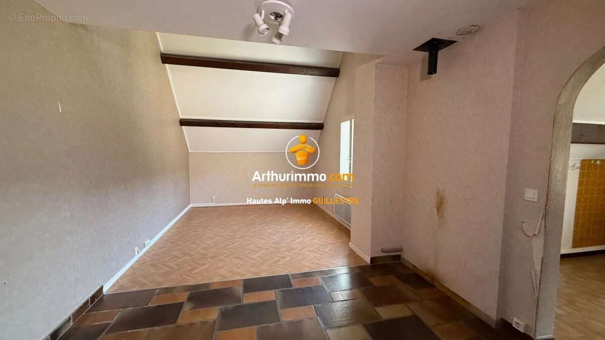 Appartement à SAINT-CREPIN