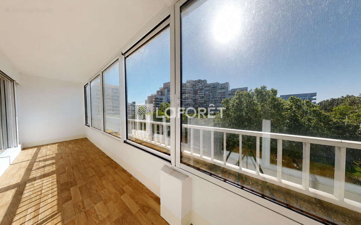 Appartement sans vis-à-vis - Balcon + Loggia + Box - photo 6