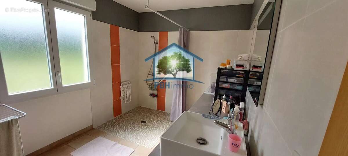 Maison à TENDON