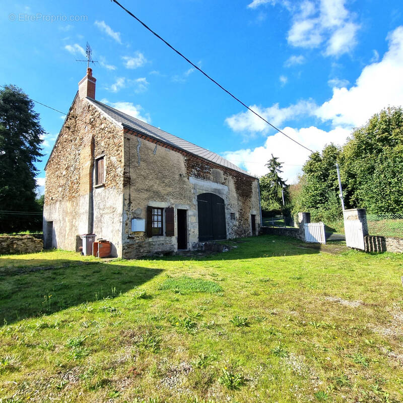Maison à LIGNEROLLES