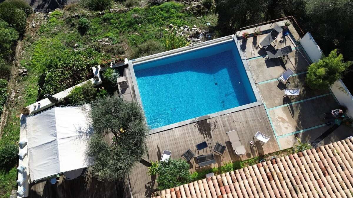 Appartement à GATTIERES