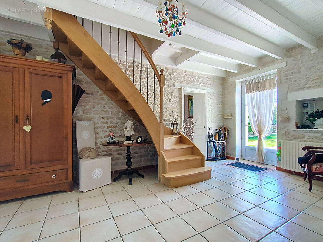 Maison Courçon 8 pièces 277.78 m² - photo 11