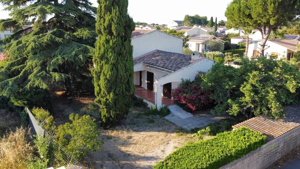 Maison à MAUGUIO