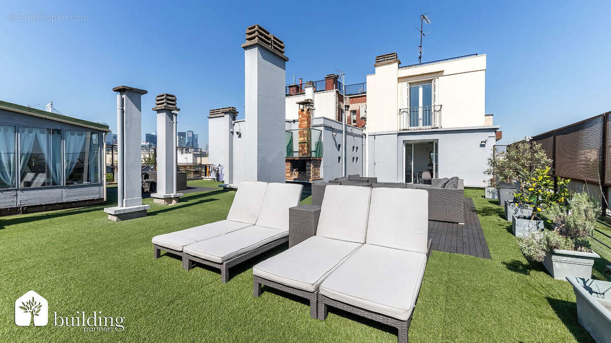 Appartement à NEUILLY-SUR-SEINE