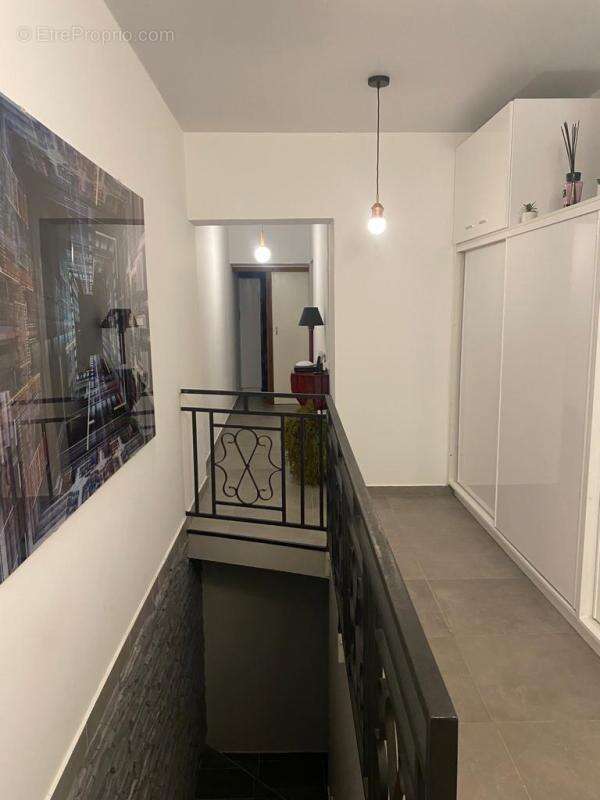 Vente maison de standing de 260 m² + terrain nu de 251 m² au MARIN (97290) - photo 9