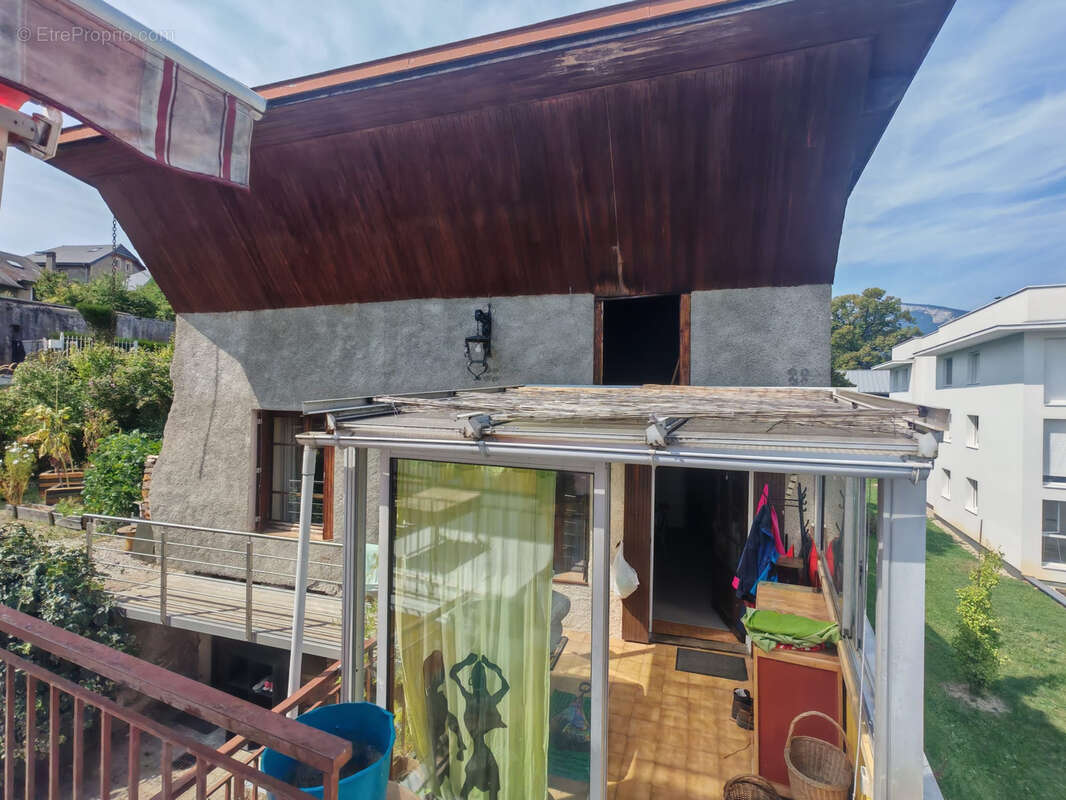 Maison à CHALLES-LES-EAUX