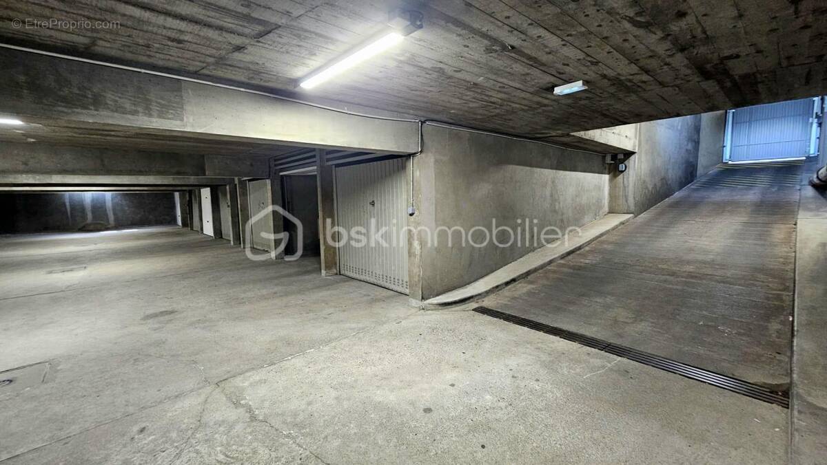 Parking à ROANNE