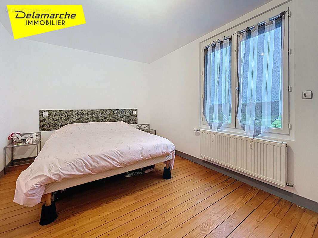 Maison à SAINTE-CECILE