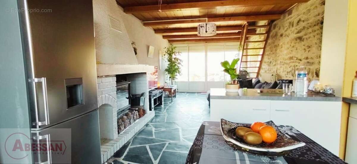 Maison 225 m² à Lezan  - photo 12