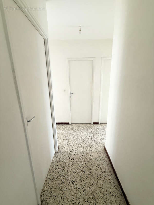 Appartement à MARSEILLE-3E