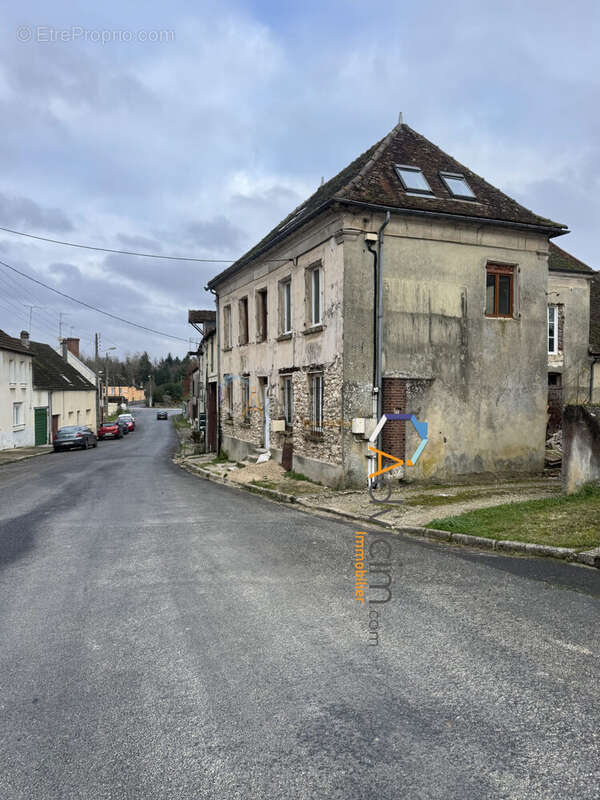 Maison à COURGIVAUX