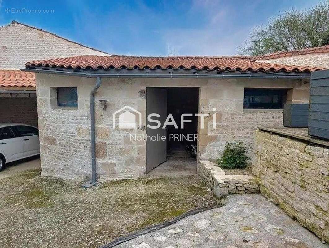 Photo 9 - Maison à VOUILLE