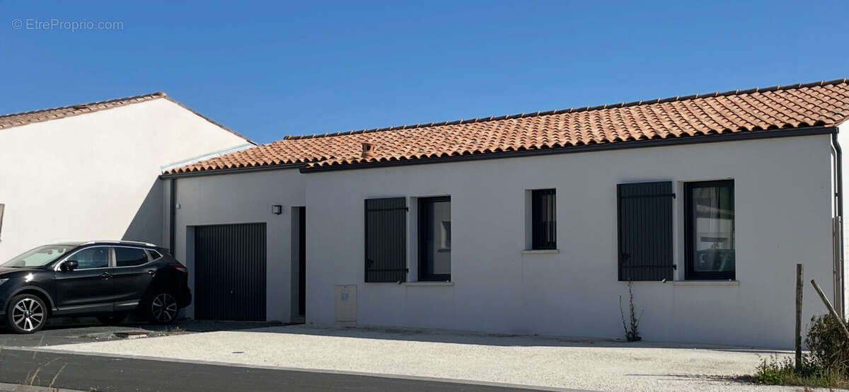 Maison à SAINT-ROMAIN-DE-BENET