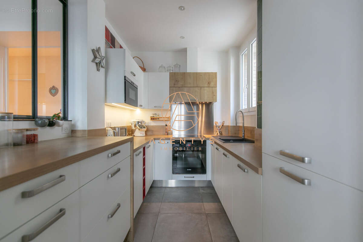 Appartement à SAINT-MAUR-DES-FOSSES