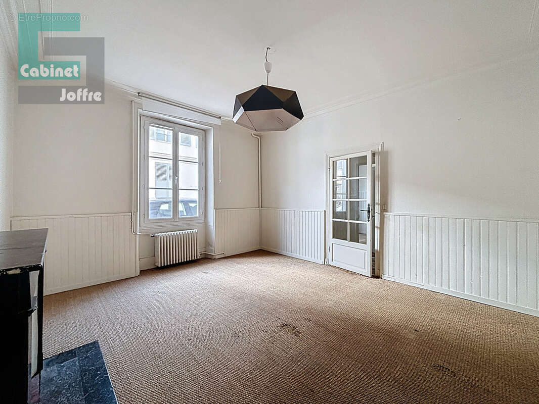 Maison à FONTAINEBLEAU