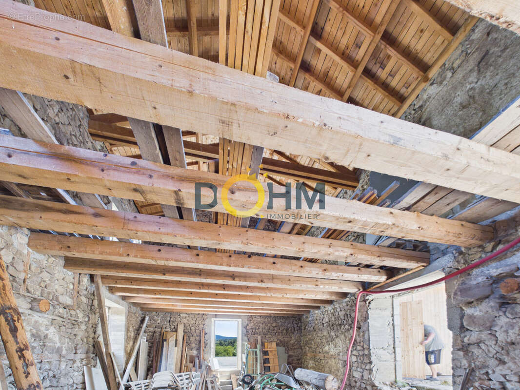 Ensemble immobilier avec une maison habitation habitable et un ancien corps de ferme avec toiture neuve a  ame - photo 12