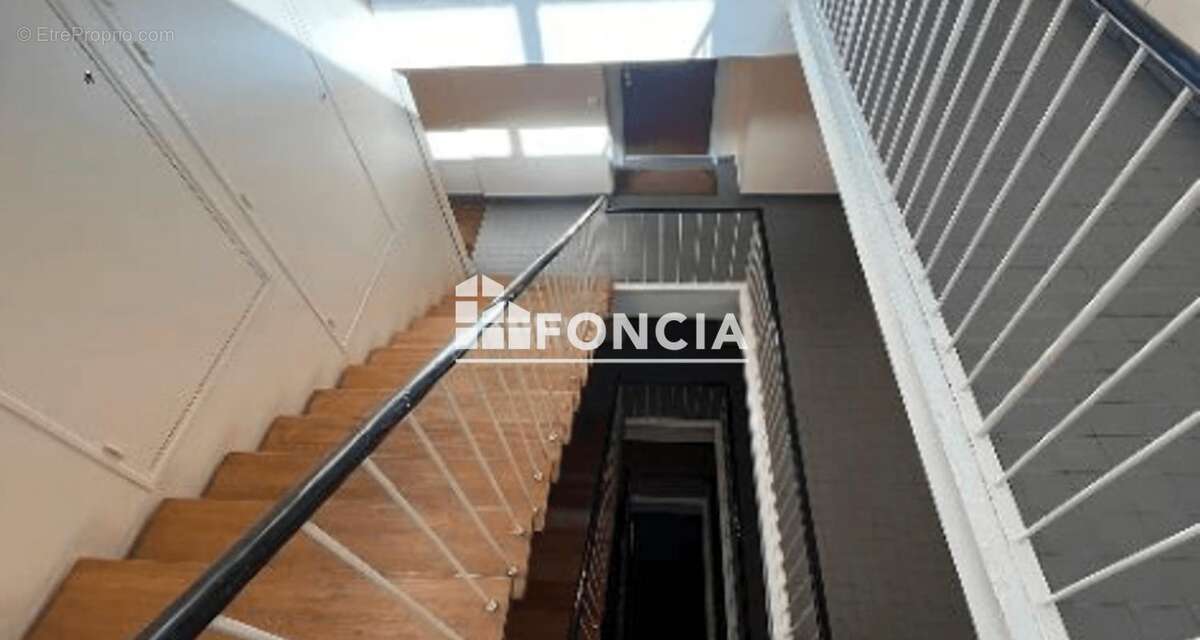 Appartement à FONTENAY-LE-FLEURY