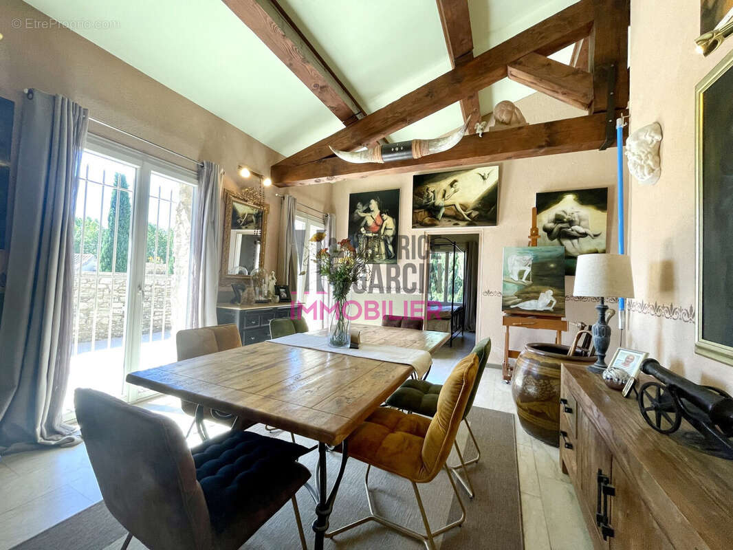 Maison à CHATEAUNEUF-DE-GADAGNE