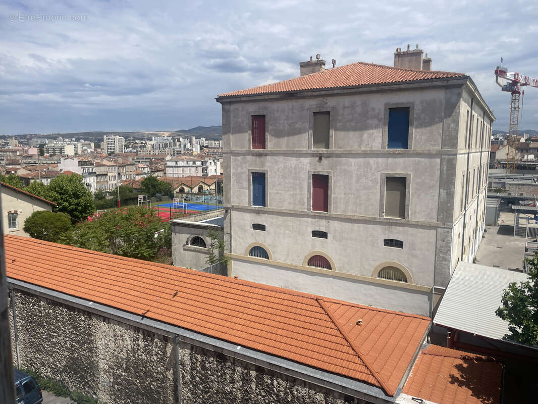 Appartement à MARSEILLE-3E