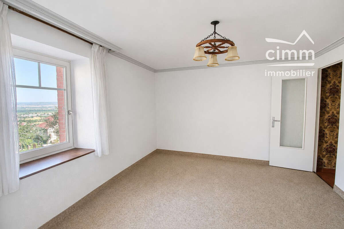 Maison 167 m² à Bressieux  - photo 6