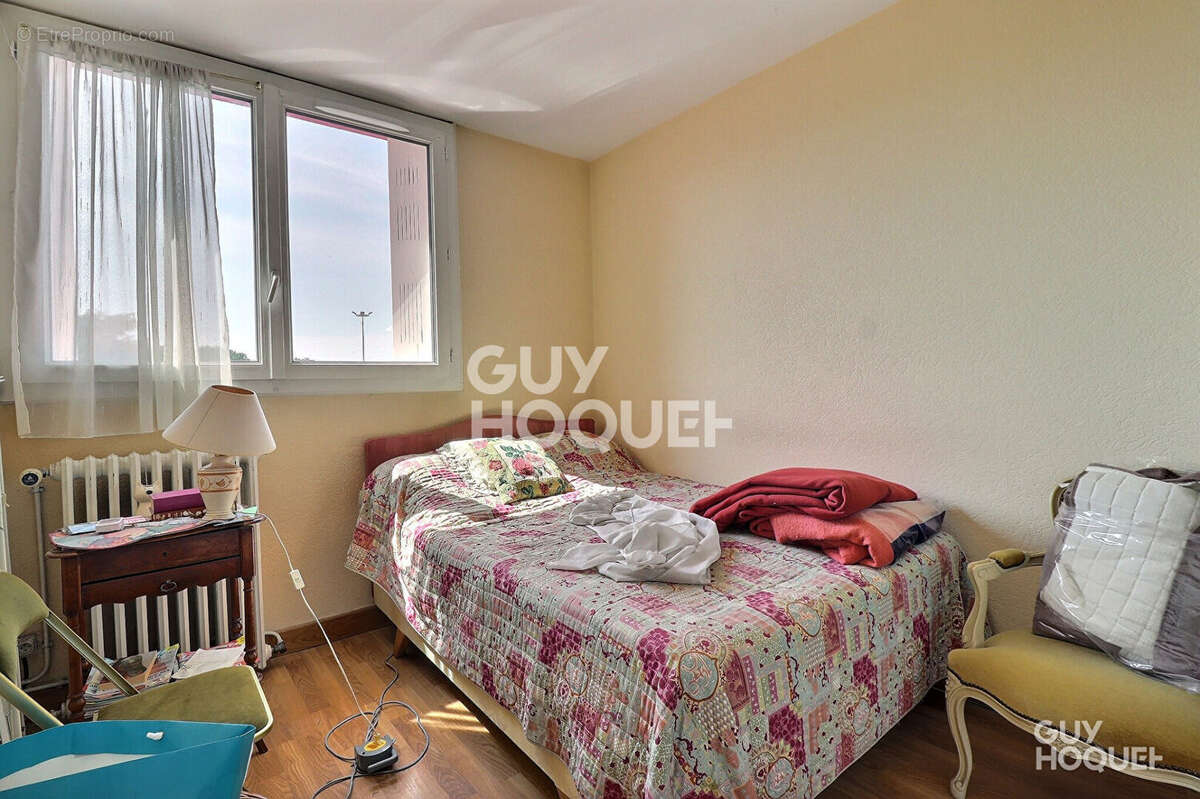 Appartement à SAINTE-GENEVIEVE-DES-BOIS