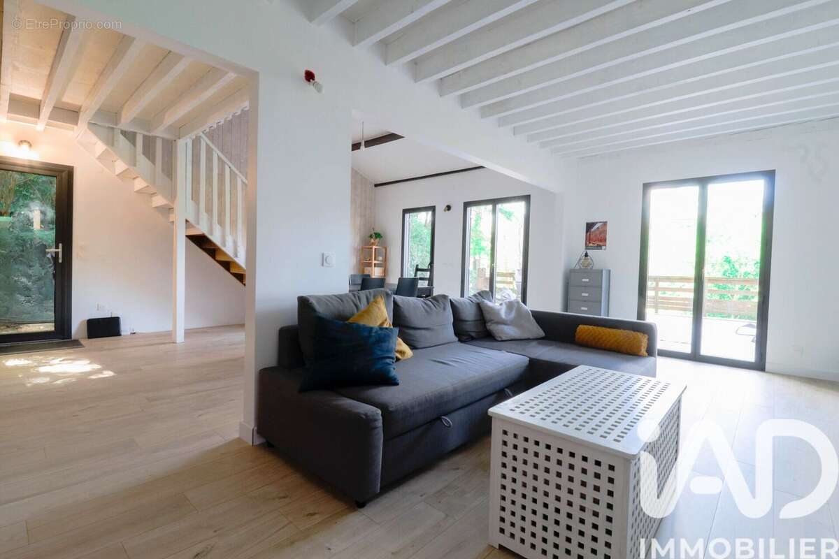 Maison 135 m² à Saulx-Les-Chartreux  - photo 7