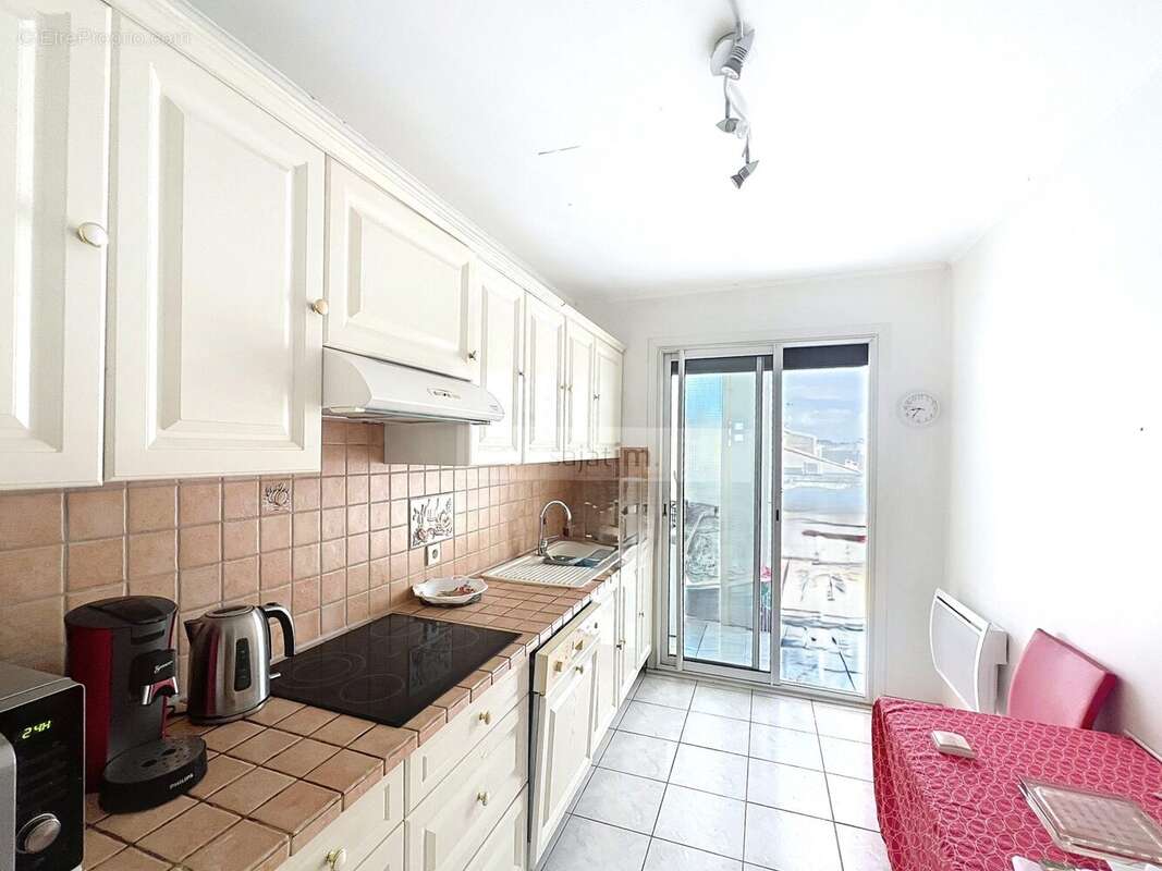 Appartement à SIX-FOURS-LES-PLAGES