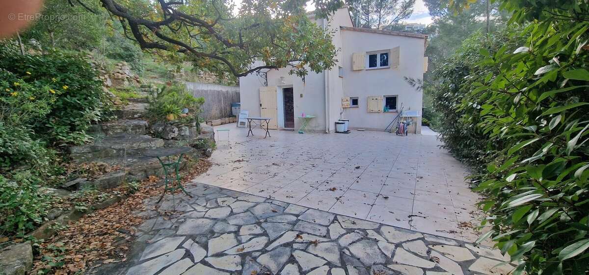 Maison à HYERES