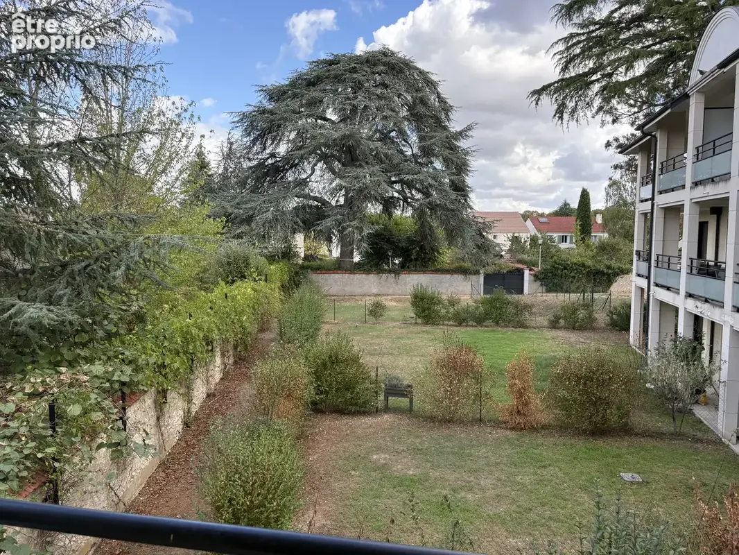 A vendre T2 centre ville d 0livet - photo 4