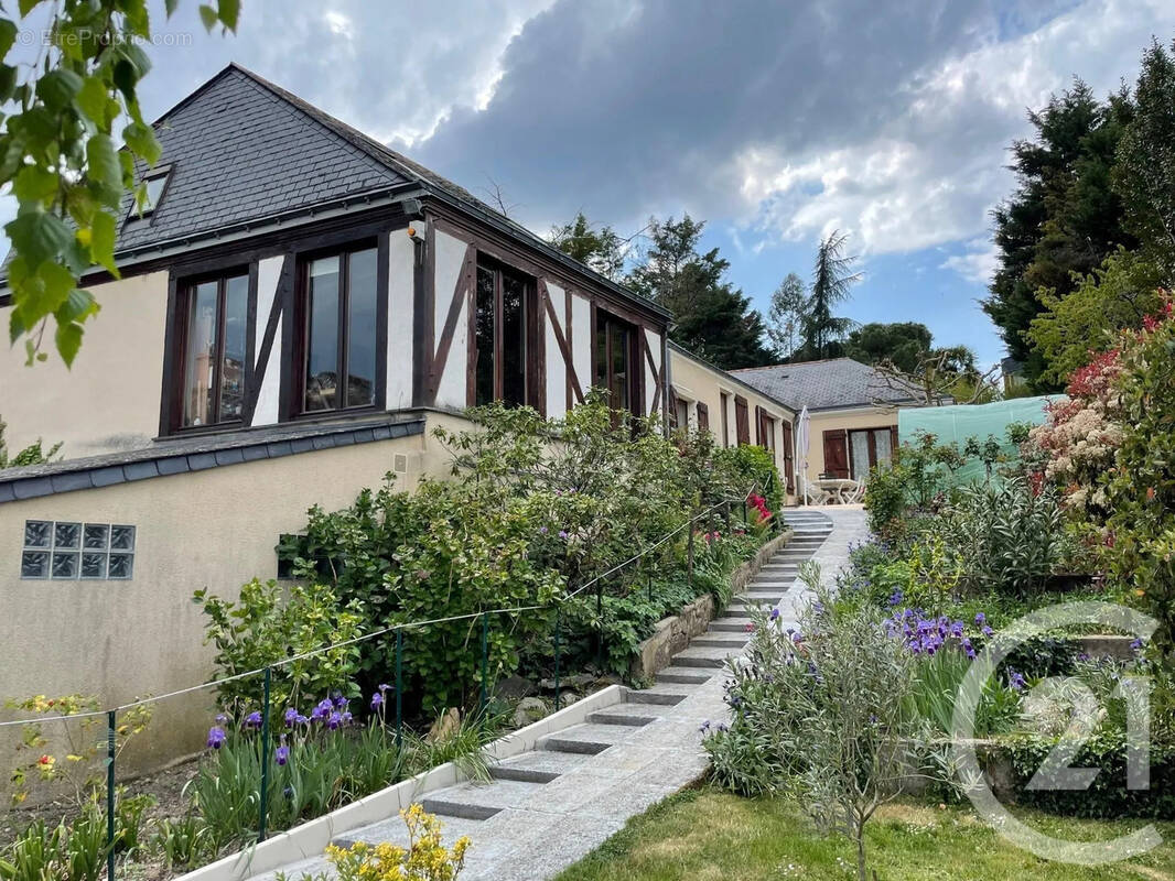 Maison à BOUCHEMAINE