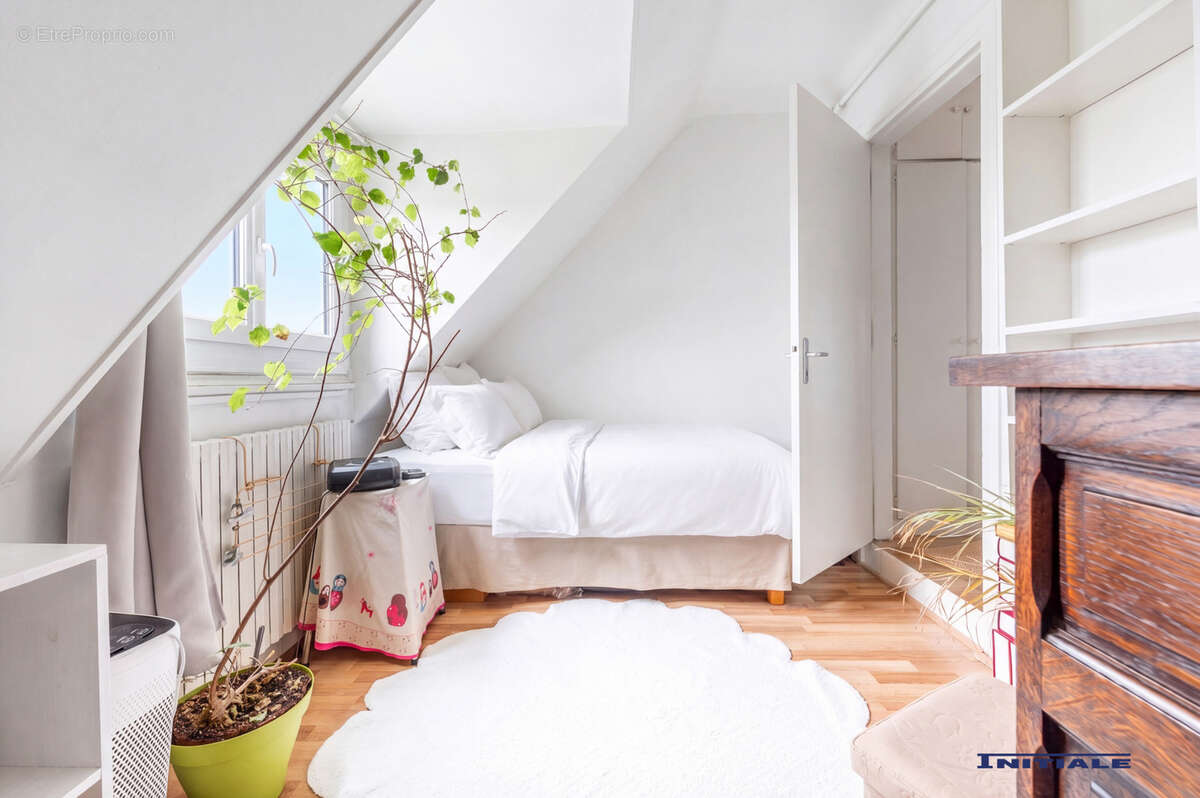 Studette charme Paris 15/7ème 240 000€ - photo 3