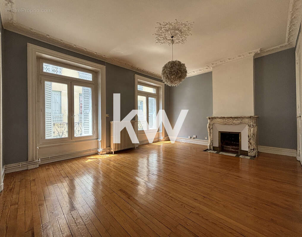 Appartement à SAINT-ETIENNE