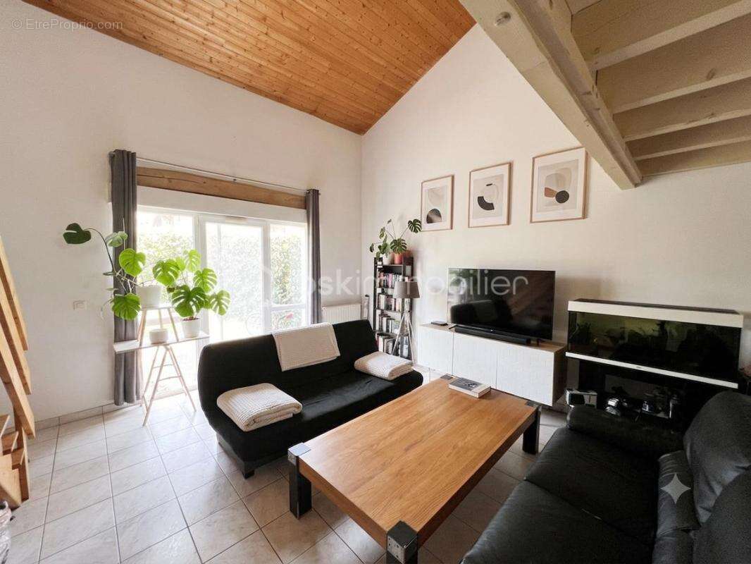 Maison de ville en duplex  T2 avec jardin - photo 2