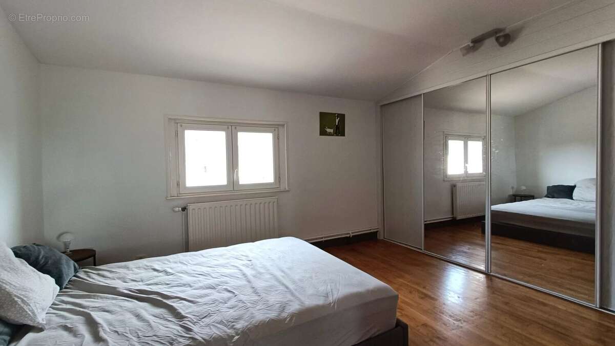 Maison à CHARRAIS