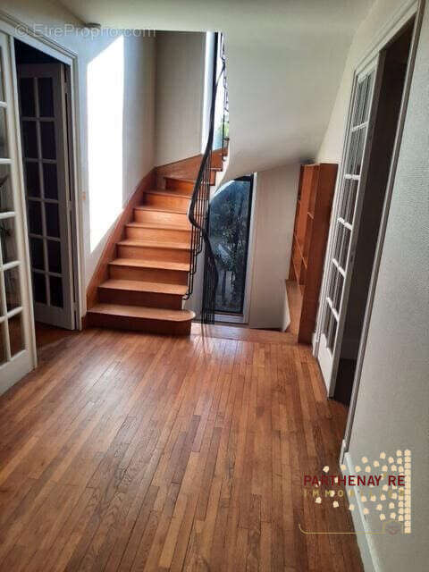 Maison 220 m² à Parthenay  - photo 4