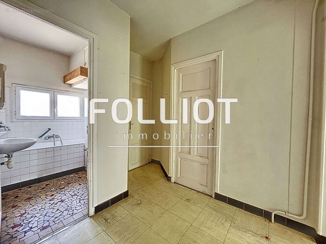 Maison à AGON-COUTAINVILLE