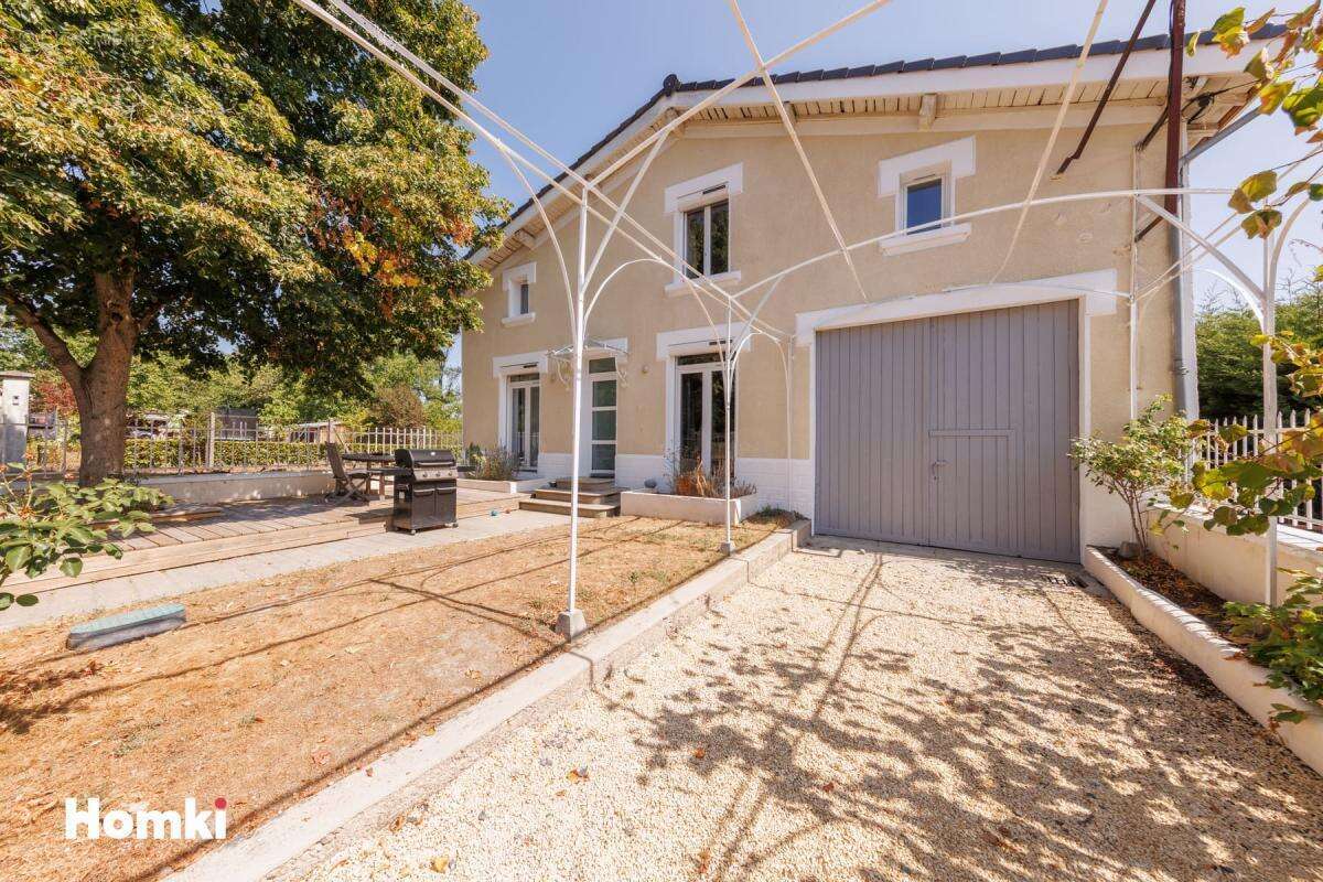 Maison/Villa T5 de 155 m2 à Peschadoires 63920 - photo 19