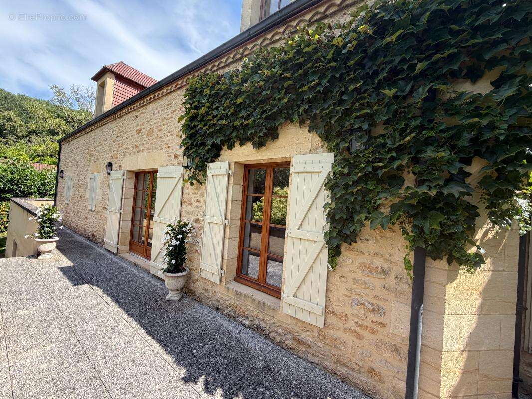 Maison de charme entièrement rénovée avec garage et jardin au cœur de La Roque-Gageac - photo 27