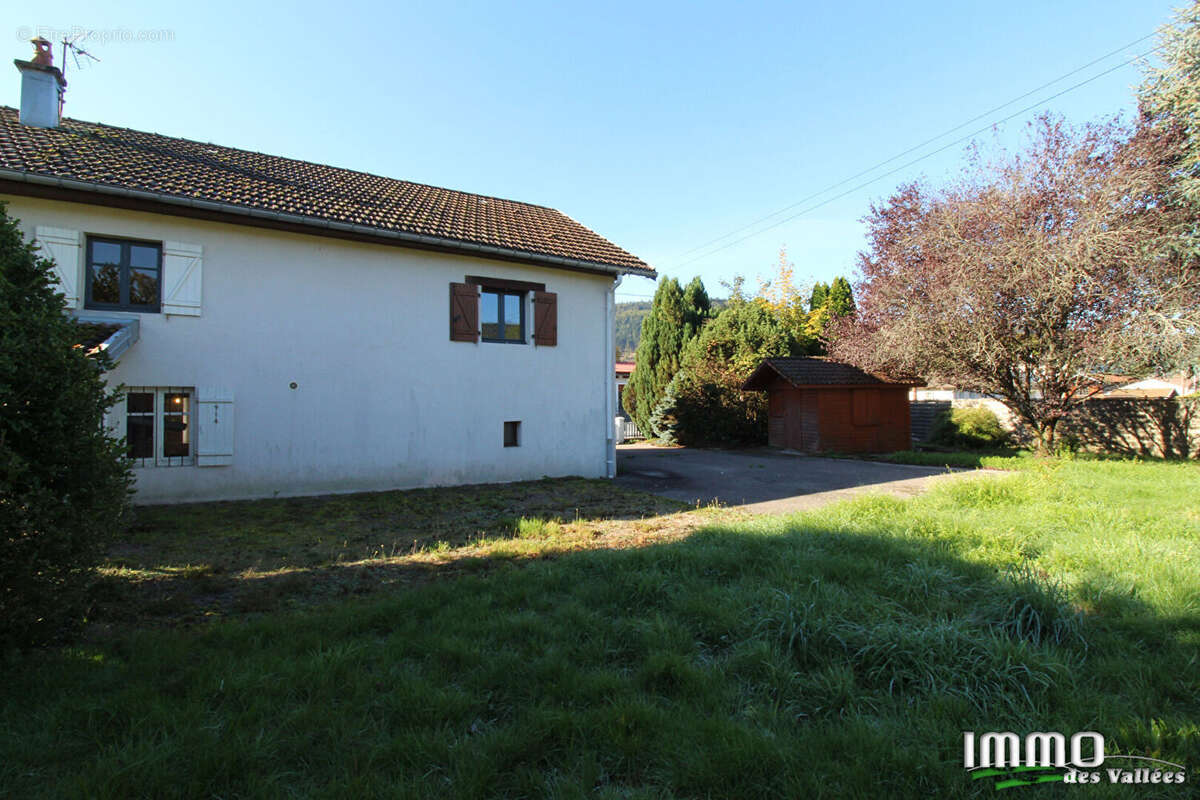 Maison à GRANGES-SUR-VOLOGNE