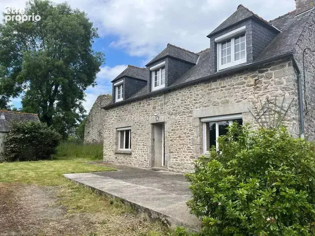 Maison à PLEMY